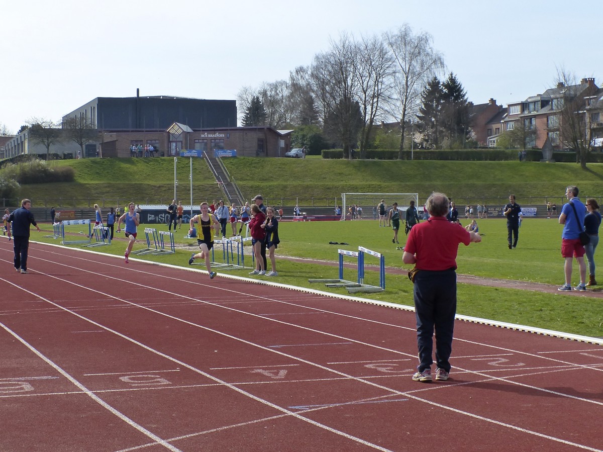 Free Images : structure, run, jumping, race, competition, women, sports ... Free Images : structure, run, jumping, race, competition, women, sports ...